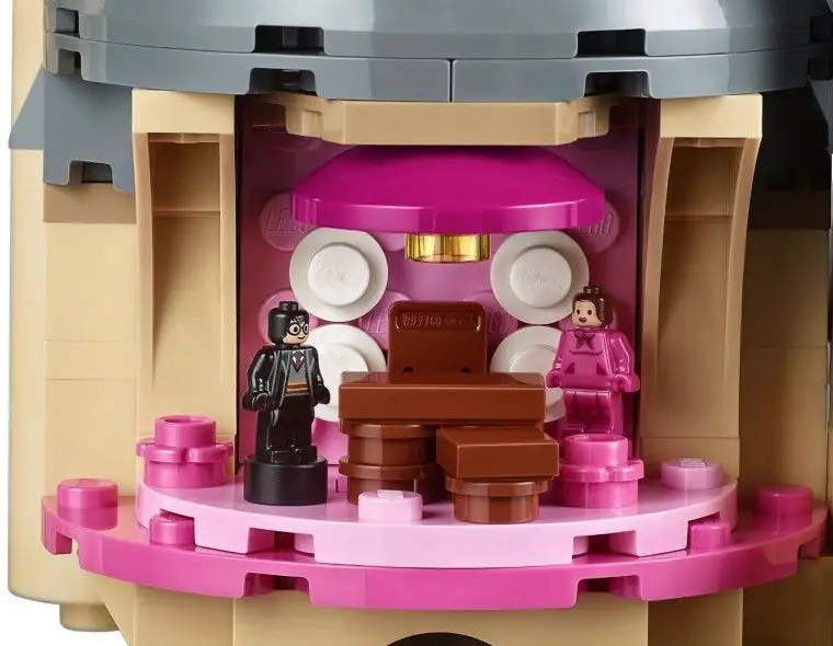 Harry Potter : LEGO lance sa plus grande version du château de Poudlard #9