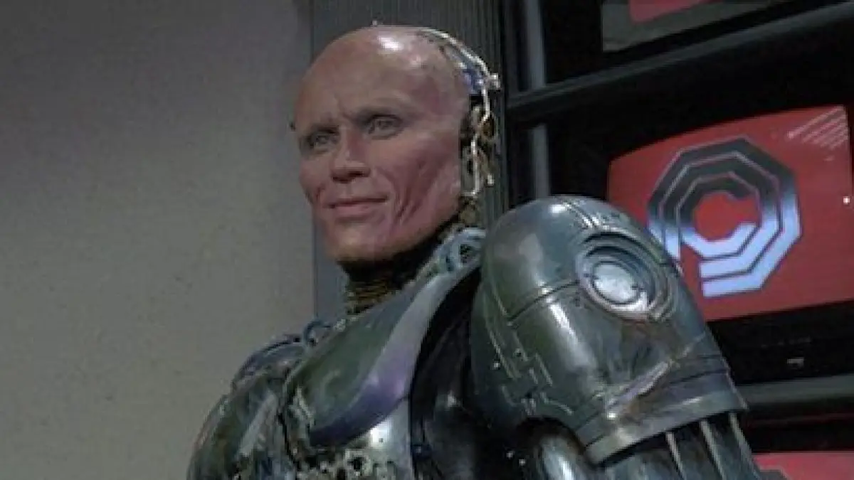 RoboCop : Neill Blomkamp prépare une suite avec les scénaristes du premier film