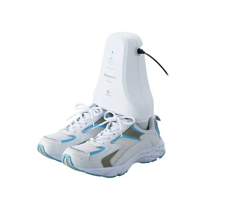 Panasonic imagine un désodorisant 100% électronique pour chaussures #3