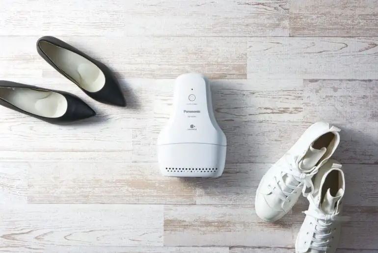 Panasonic imagine un désodorisant 100% électronique pour chaussures #2