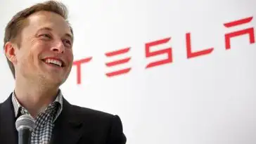 Tesla : les pare-chocs se détachent quand il pleut