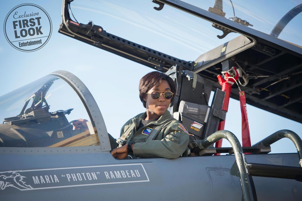 Captain Marvel : une avalanche de photos officielles dévoilées #12
