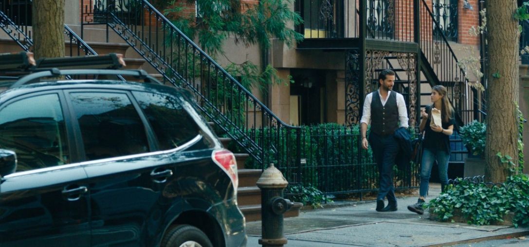 Critique Hostile : entre film de Zombies SF et Romance #4