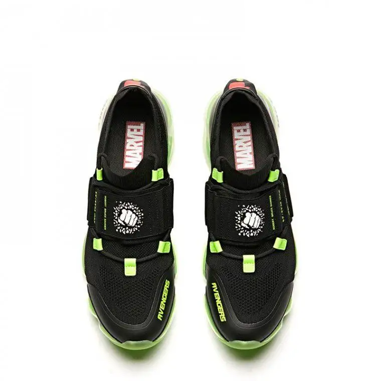 Marvel : des sneakers aux couleurs des Avengers #10