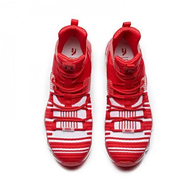 Marvel : des sneakers aux couleurs des Avengers #17