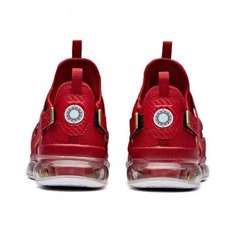 Marvel : des sneakers aux couleurs des Avengers #5