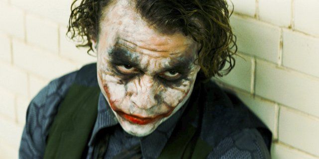 Déguisé en Joker, il terrorise l’Angleterre et finit en prison #3