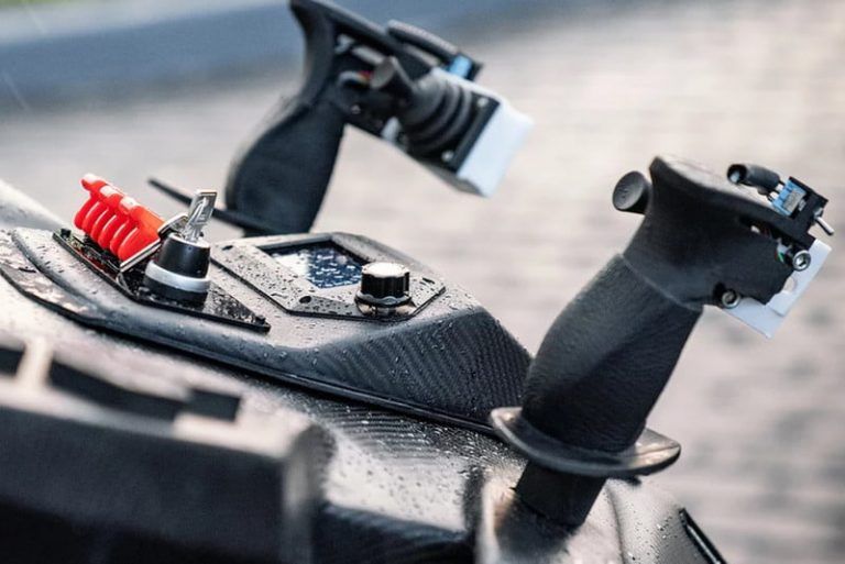 Un Hoverbike en vente à 150.000 dollars #4