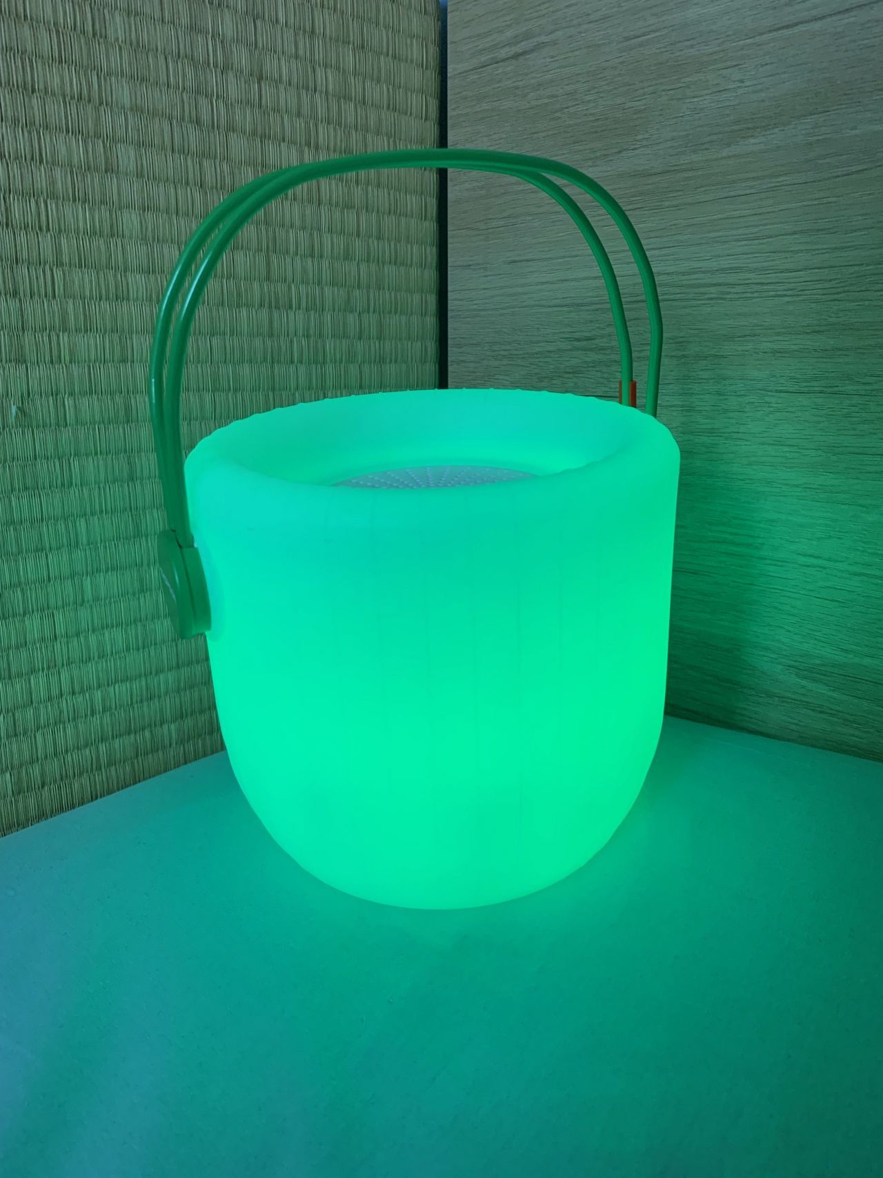 Test Osmoze : l’enceinte sans fil lumineuse Thomson signée Matali Crasset #16
