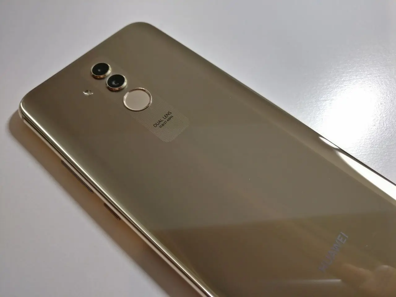 Test Huawei Mate 20 Lite VS Huawei P Smart Plus : lequel choisir ? #7