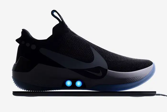 Nike Adapt BB : des baskets auto-laçantes contrôlées par votre smartphone