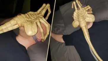 Alien : il transforme son masque respiratoire en Facehugger