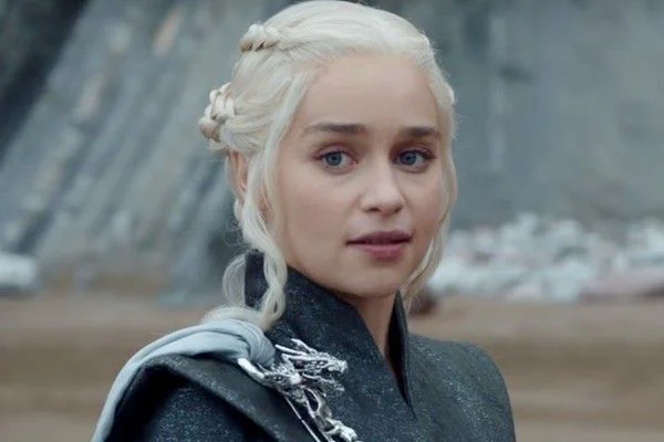 Game Of Thrones : un concours pour accompagner Emilia Clarke à l’avant première de la saison 8