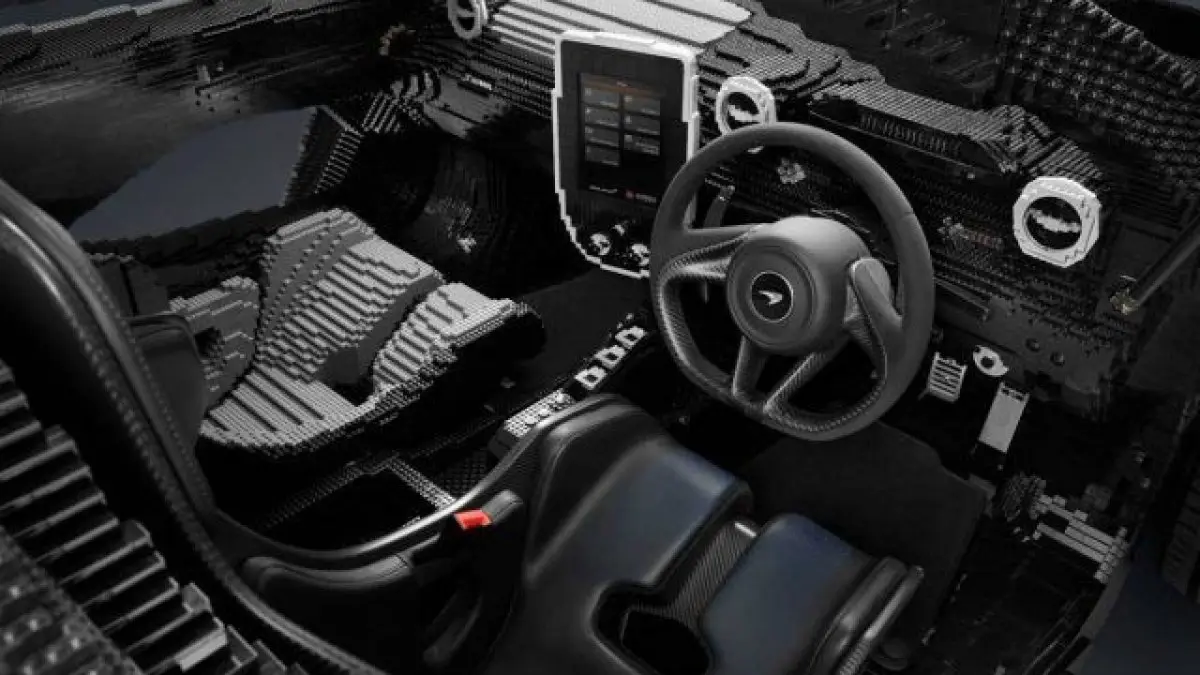 LEGO : une McLaren Senna grandeur nature composée de 480 000 briques