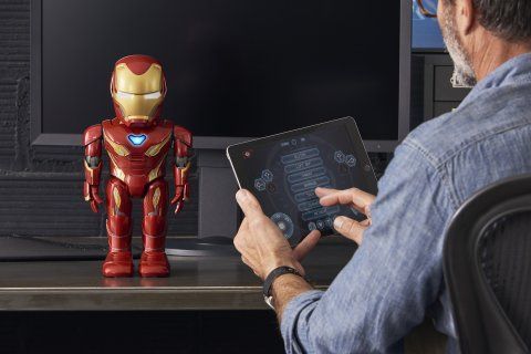Iron Man : un mini robot intelligent et interactif à l’effigie de la MK50 #4