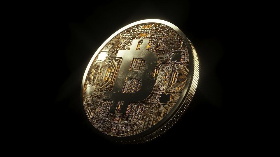 Bitcoin : le cours remonte et dépasse 8900 dollars