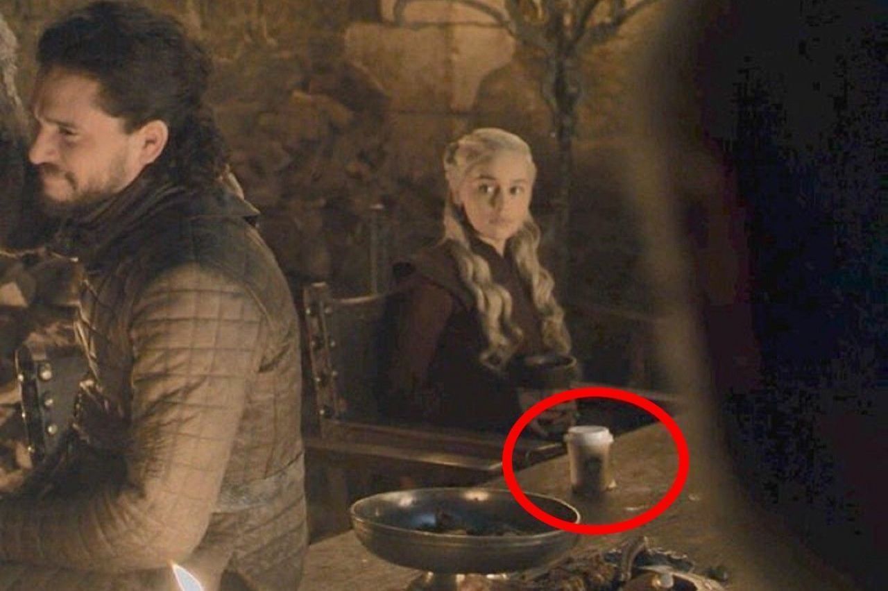 Un gobelet Starbucks oublié pendant une scène de Game of Thrones crée le buzz