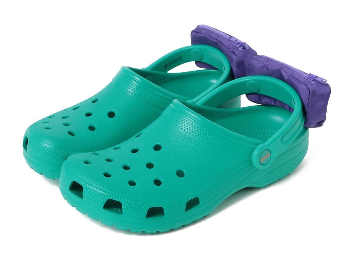 La Crocs avec banane intégrée est née