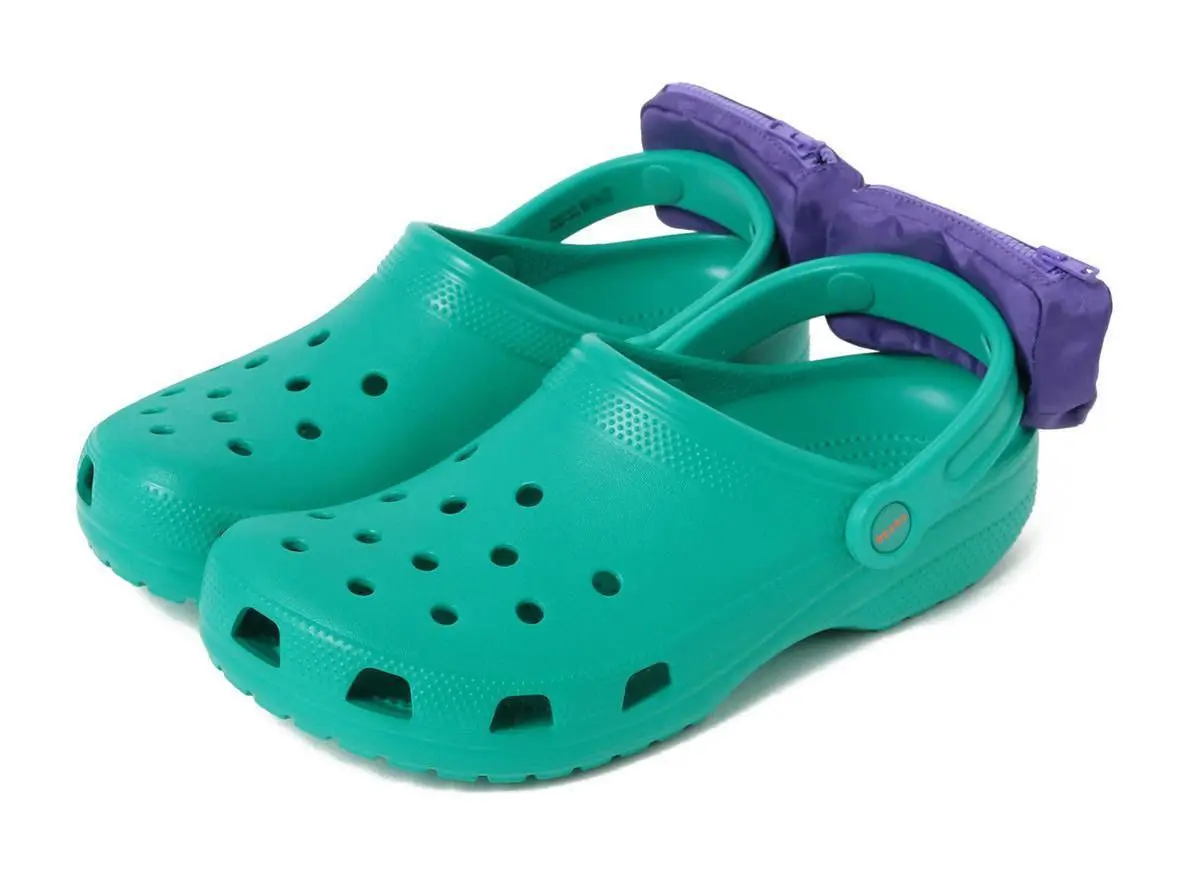 La Crocs avec banane intégrée est née