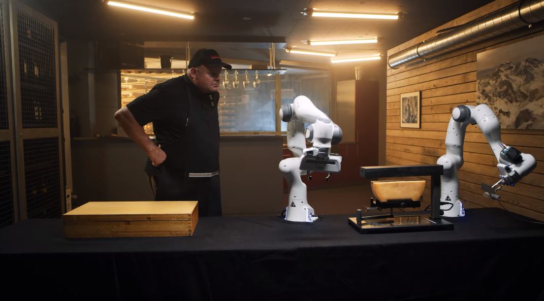 Des chercheurs développent un robot racleur pour découper le fromage à raclette