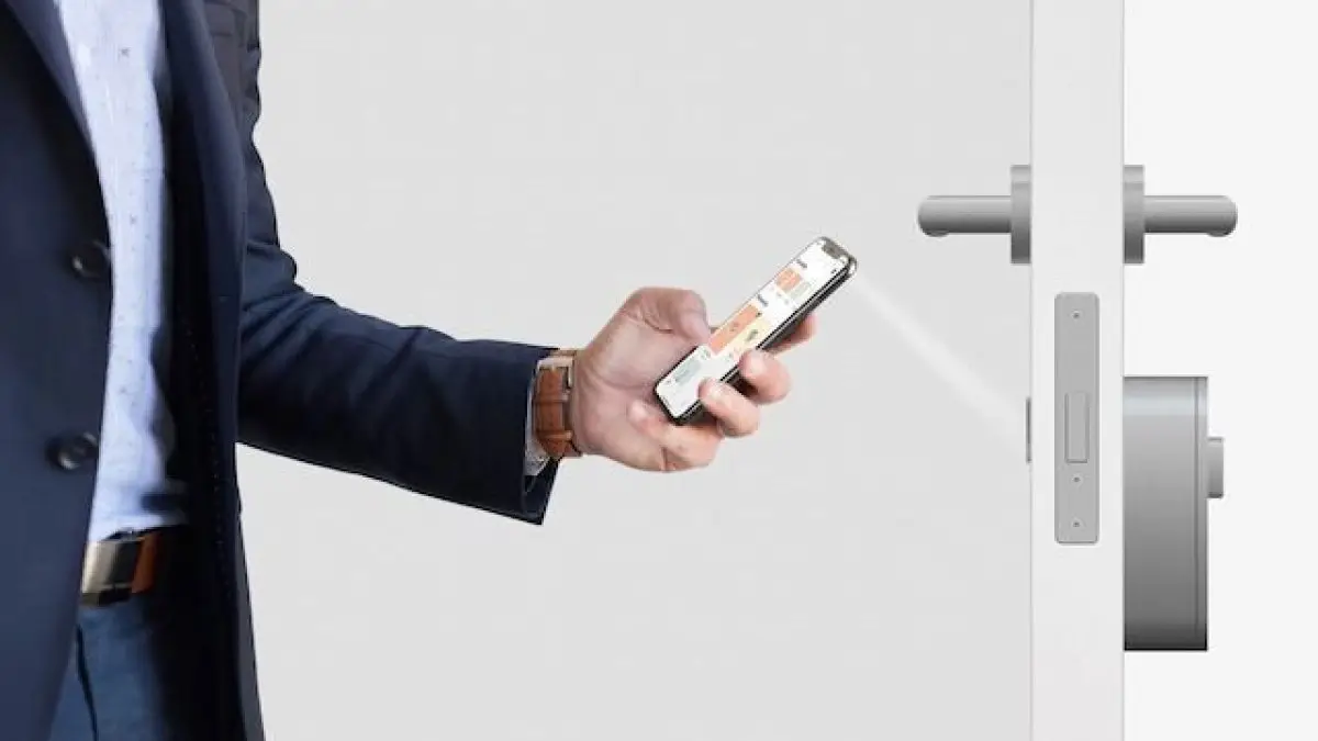 Havr Brightlock : cette serrure connectée se déverrouille avec le flash de votre smartphone