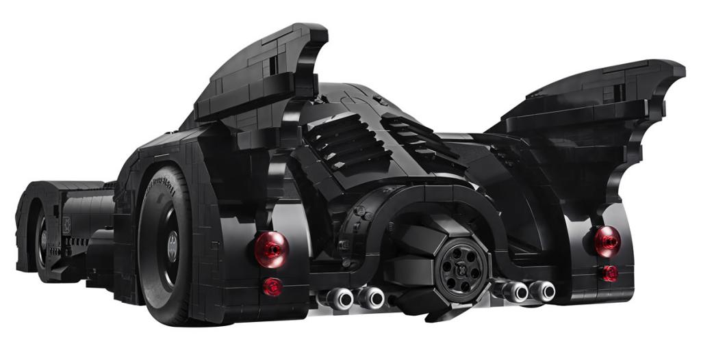 LEGO lance sa plus grande version de la Batmobile de Tim Burton #5