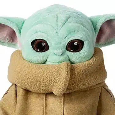 La première peluche officielle de Baby Yoda dévoilée par Disney #3