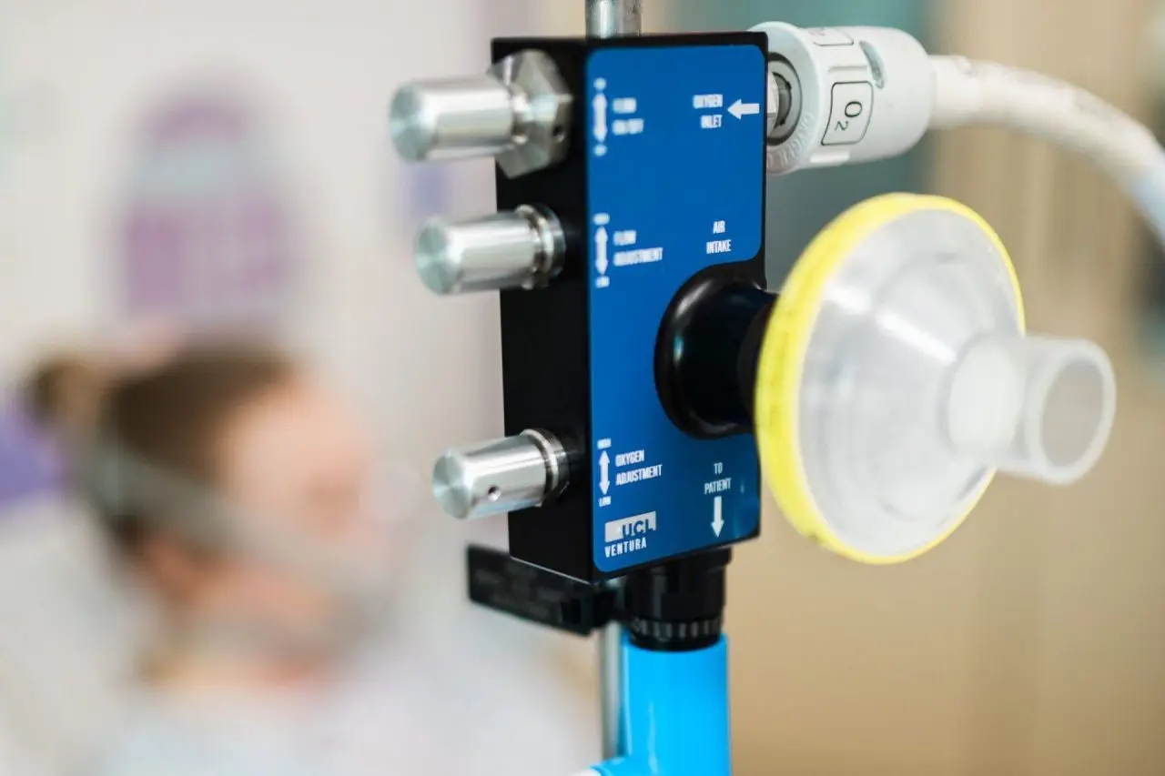 Coronavirus : Mercedes fabrique 1000 respirateurs par jour #3