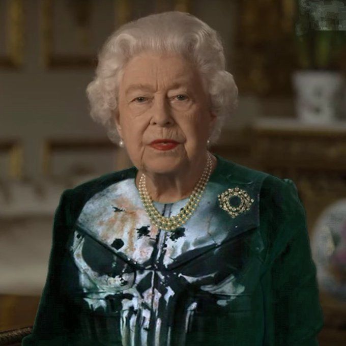 La tenue de Reine Elisabeth II détournée par les internautes #2