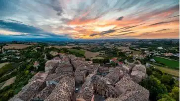 Italie : un village médiéval tout entier à louer pour 2.5 euros la semaine