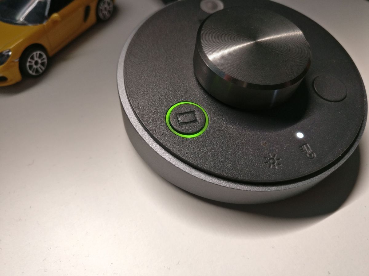 Test ScreenBar Plus : une lampe BenQ pour éclairer bureau et clavier #21