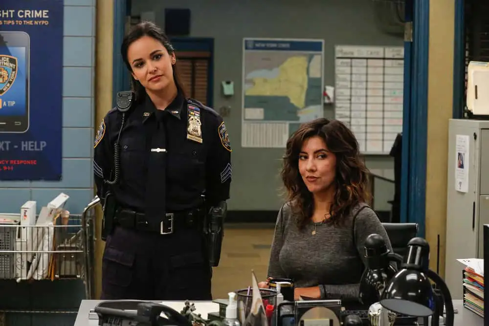 Brooklyn Nine-Nine a droit à son remake québécois intitulé « Escouade 99 » #3