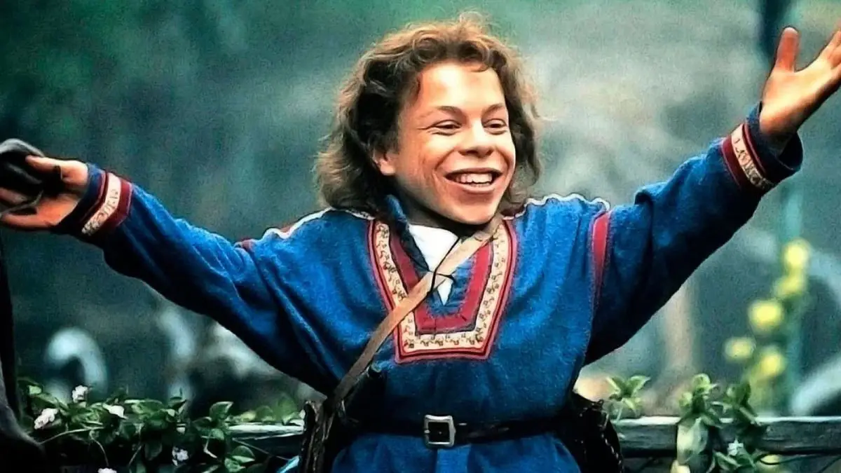 La série Willow avec Warwick Davis arrive officiellement sur Disney+