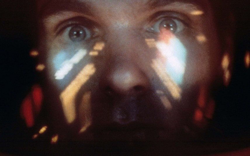 2001 l’Odysée de l’espace : un monolithe mystérieux découvert en plein désert #4