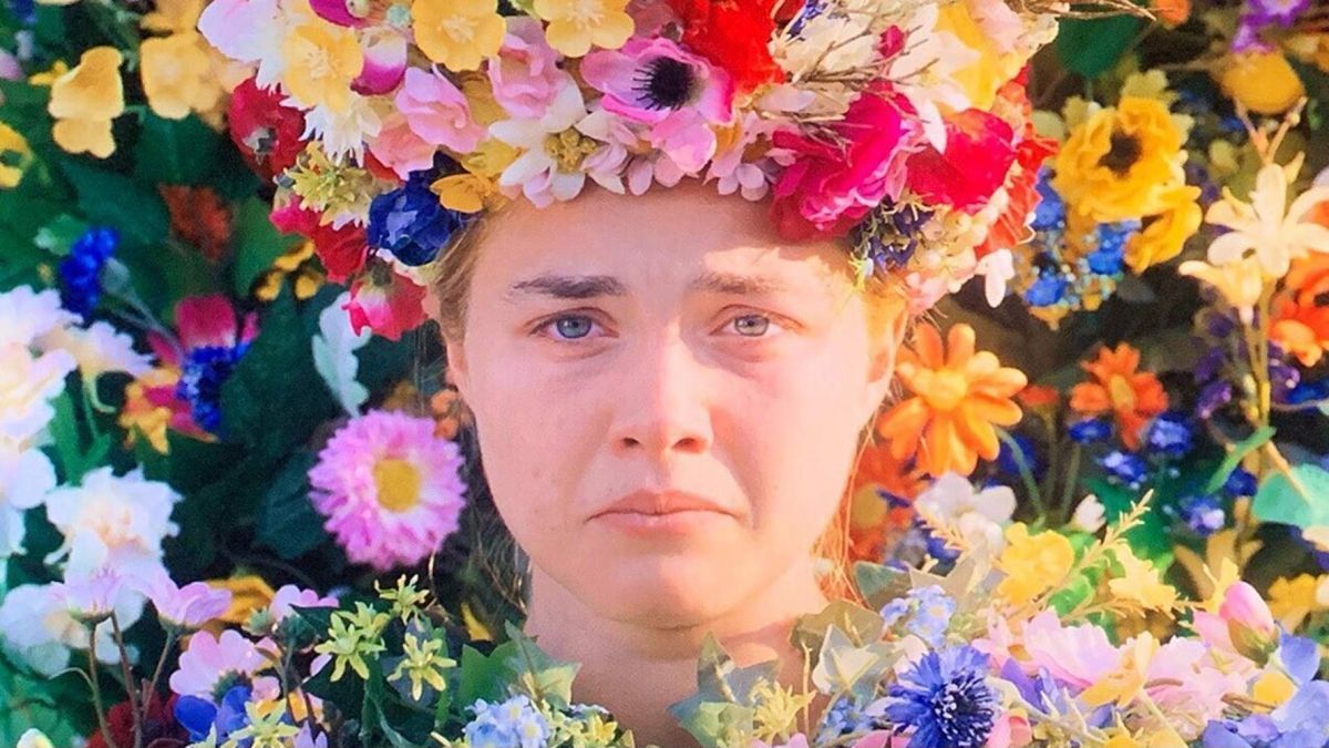 Plutôt que de jeter ses fleurs invendues, elle fleurit les voitures des médecins et des infirmières