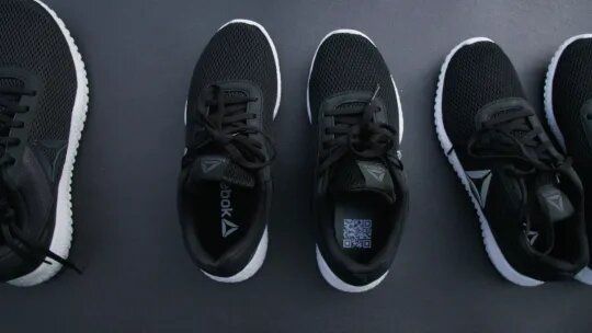 Reebok lance un concept de baskets en libre-service dans la rue #3