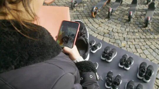 Reebok lance un concept de baskets en libre-service dans la rue #2