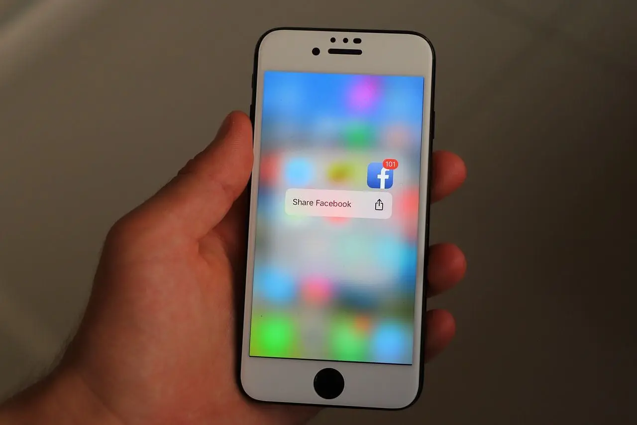 WhatsApp : votre compte sera désactivé si vous refusez le partage de données avec Facebook #2