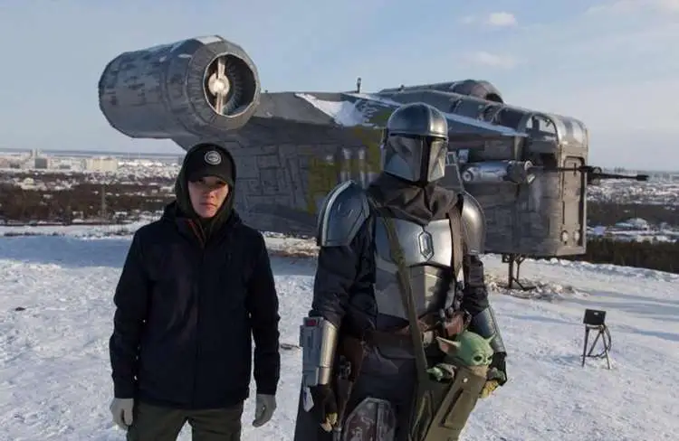 The Mandalorian : un fan fabrique un Razor Crest grandeur nature avec un cockpit fonctionnel #2