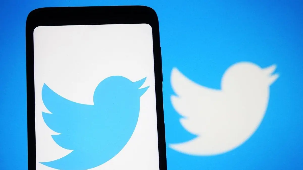 Twitter va bannir les utilisateurs qui publient des fakes news sur les vaccins contre le Covid-19