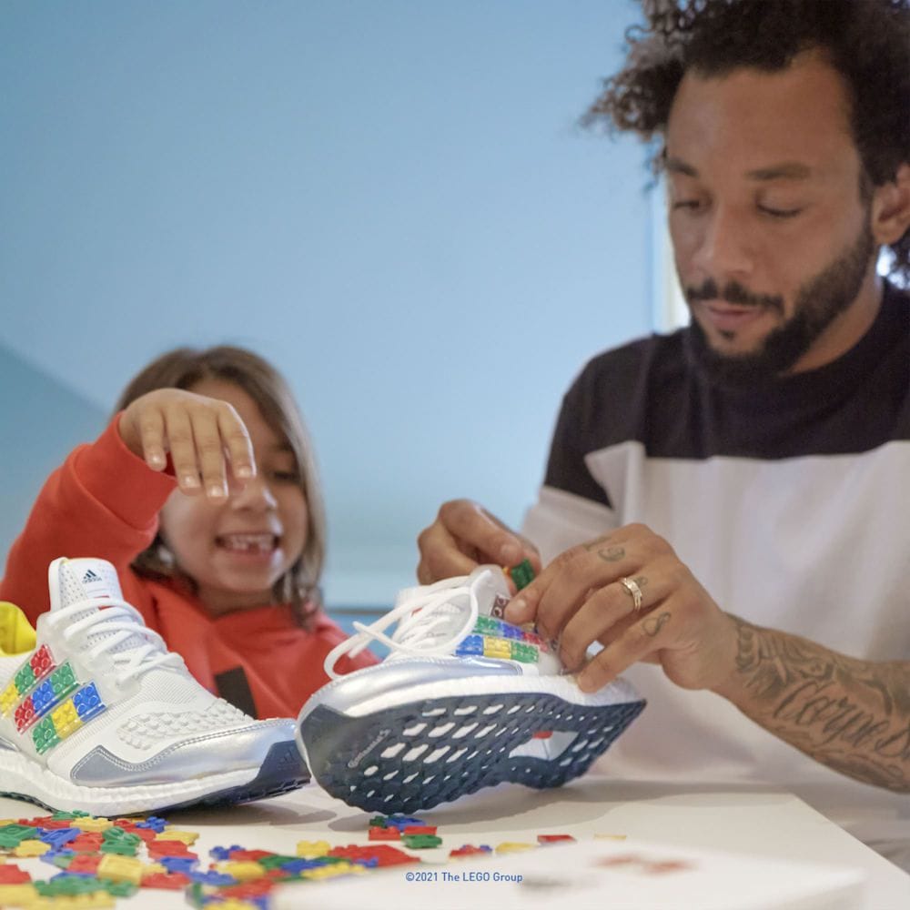 LEGO et Adidas lancent des sneakers à personnaliser avec des briques #8