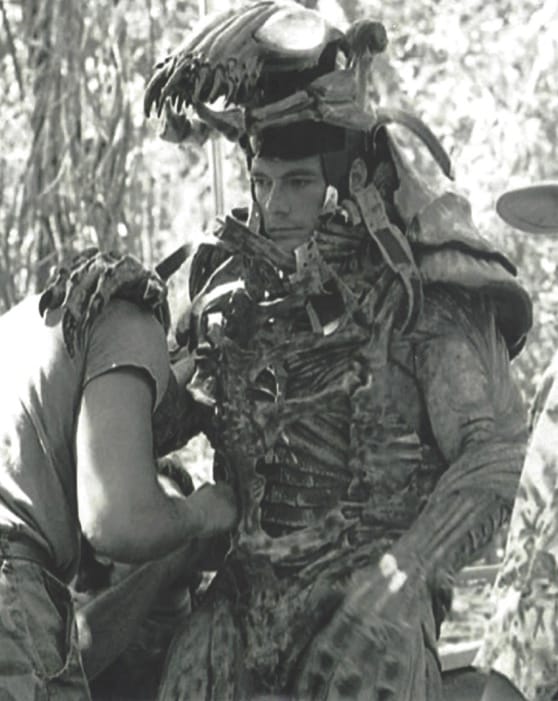 Jean-Claude Van Damme se lance dans les cryptos avec une photo NFT du tournage de Predator #2