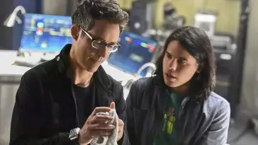 The Flash : Tom Cavanagh (Harrisson Wells) et Carlos Valdes (Cisco Ramon) quittent définitivement la série