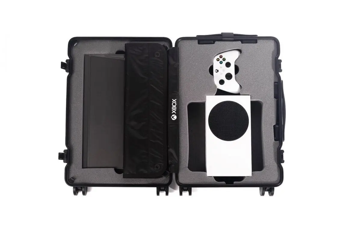 Microsoft imagine une valise inspirée de la Xbox Series S #2