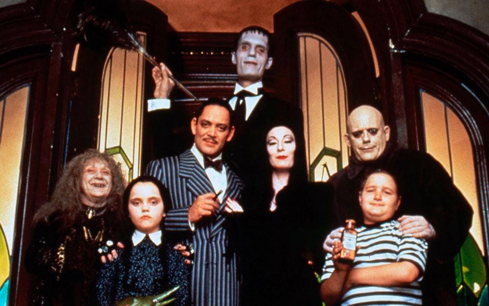 Netflix : Catherine Zeta-Jones jouera Morticia dans la série spin-off de la famille Addams
