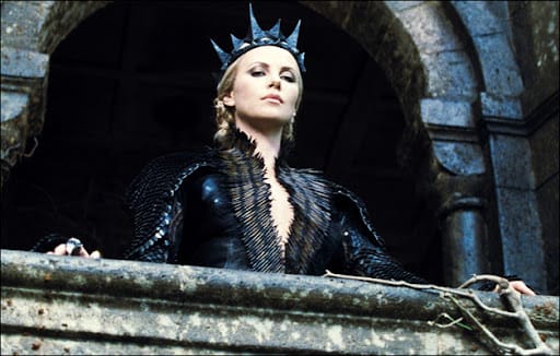 Netflix : Catherine Zeta-Jones jouera Morticia dans la série spin-off de la famille Addams #5