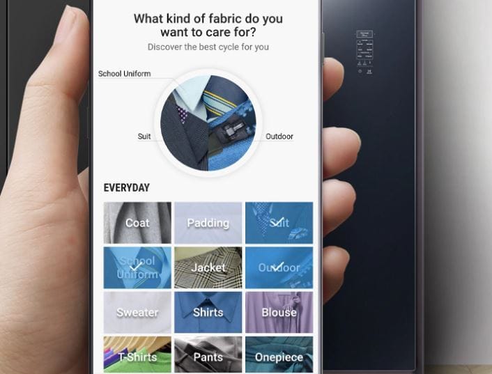 Samsung AirDresser : la penderie connectée qui désodorise sèche et défroisse vos vêtements #8