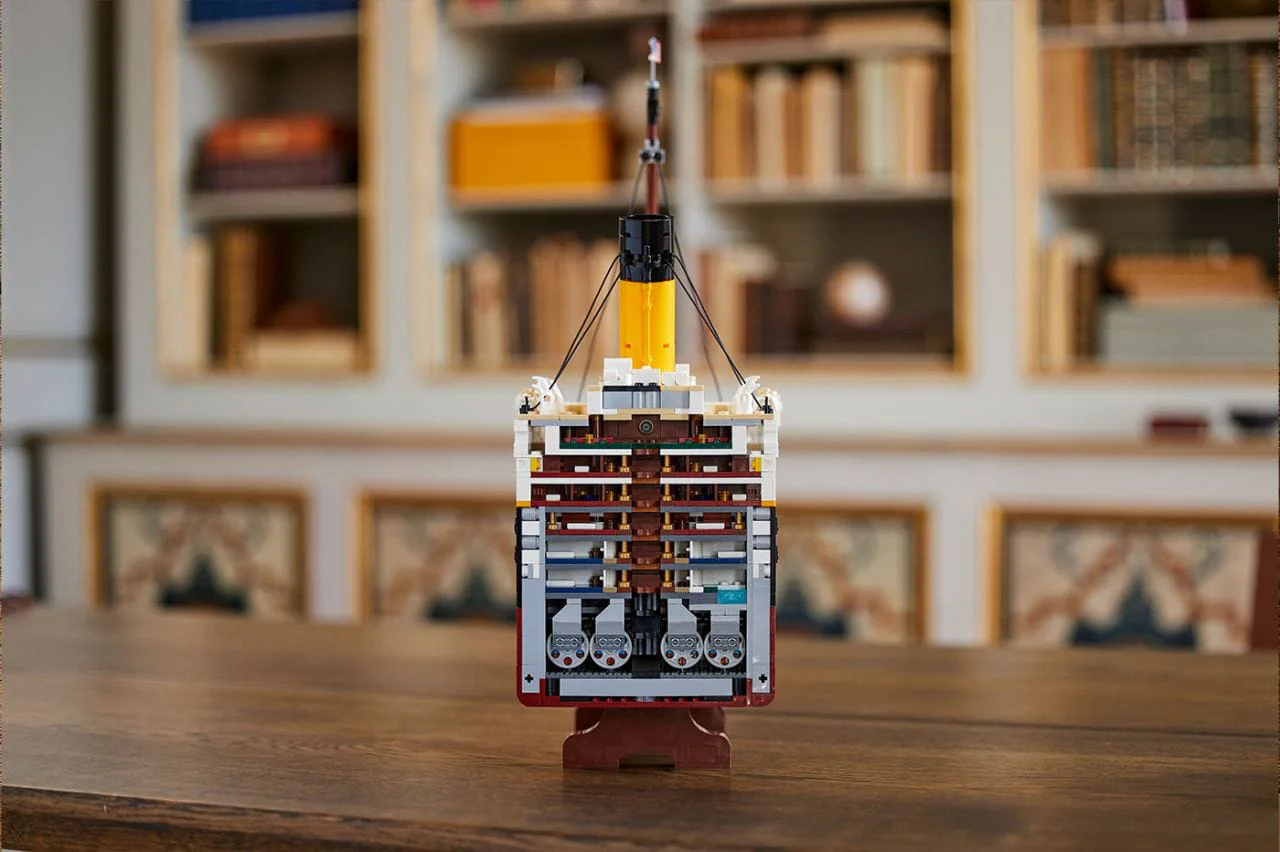 LEGO sort un Titanic à 9090 briques, le plus gros de tous les sets #5
