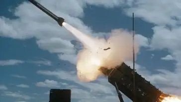 Un missile hypersonique chinois a fait le tour de la Terre avant de rater sa cible