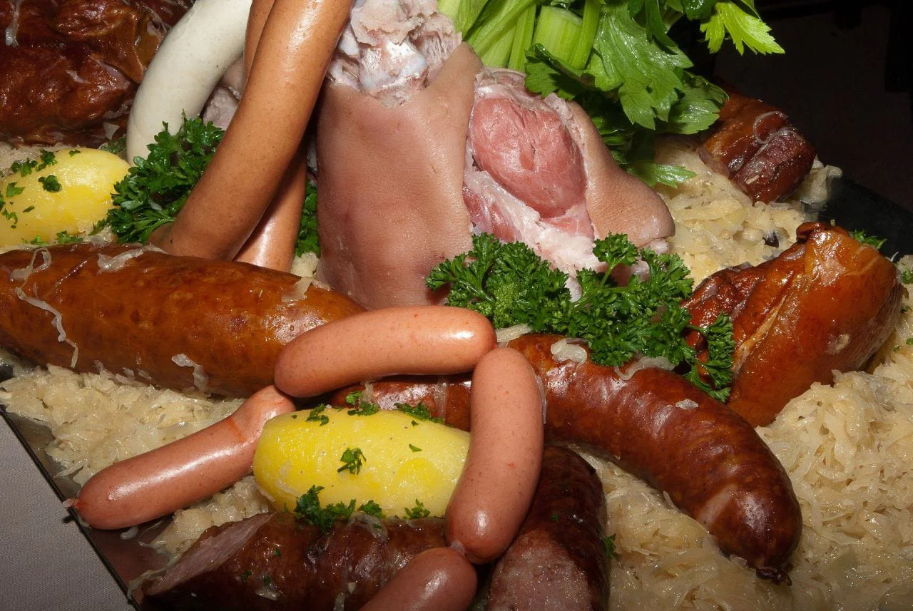 A Strasbourg, un distributeur de choucroute et de saucisses fumées arrive en gare #2